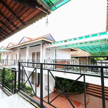 Hotel Làng Nổi Tân Lập Moc Hoa Esterno foto